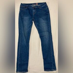 American Rag Women's Skinny Jeans | Dark Wash | Feathering